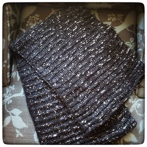 Forever 21 Chunky Infinity Scarf -Black and Silver